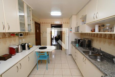 Apartamento à venda com 120m², 3 quartos e 2 vagasCozinha