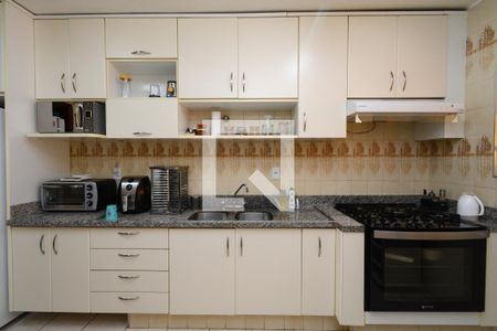 Apartamento à venda com 120m², 3 quartos e 2 vagasCozinha