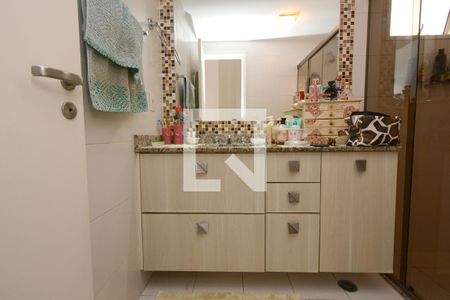 Apartamento à venda com 140m², 4 quartos e 2 vagasBanheiro da Suíte 1