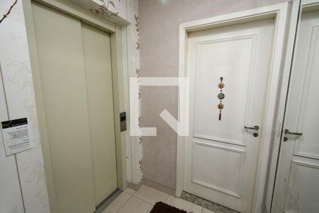 Apartamento à venda com 140m², 4 quartos e 2 vagasHall de entrada