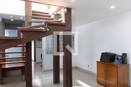 Casa à venda com 500m², 8 quartos e 3 vagasSala 2