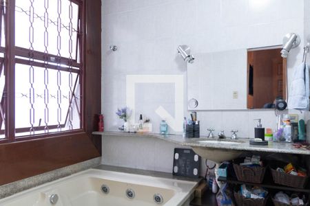 Casa à venda com 500m², 8 quartos e 3 vagasBanheiro da Suíte 1