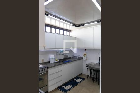 Casa à venda com 500m², 8 quartos e 3 vagasCozinha