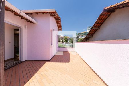 VARANDA de casa à venda com 6 quartos, 500m² em Camargos, Belo Horizonte