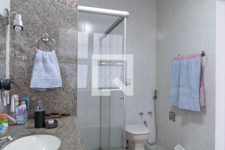 Casa à venda com 500m², 8 quartos e 3 vagasBanheiro da Suíte 1