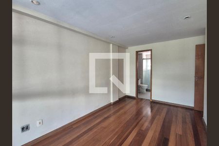 Apartamento à venda com 120m², 3 quartos e 2 vagas Apartamento à venda com 120m², 3 quartos e 2 vagasSuite