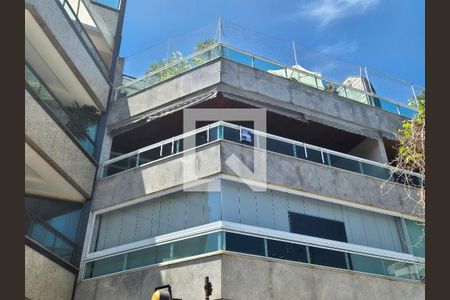 Apartamento à venda com 120m², 3 quartos e 2 vagas Apartamento à venda com 120m², 3 quartos e 2 vagasPlaca