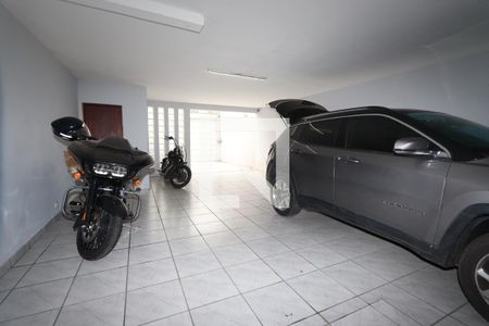 Casa à venda com 325m², 5 quartos e 6 vagasGaragem