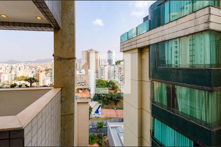 Apartamento à venda com 102m², 3 quartos e 2 vagas Apartamento à venda com 102m², 3 quartos e 2 vagasVista