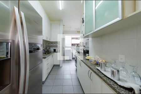 Apartamento à venda com 102m², 3 quartos e 2 vagas Apartamento à venda com 102m², 3 quartos e 2 vagasCozinha