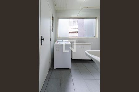 Apartamento à venda com 102m², 3 quartos e 2 vagas Apartamento à venda com 102m², 3 quartos e 2 vagasÁrea de serviço