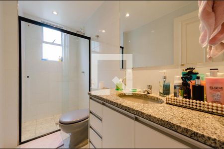 Apartamento à venda com 102m², 3 quartos e 2 vagas Apartamento à venda com 102m², 3 quartos e 2 vagasBanheiro