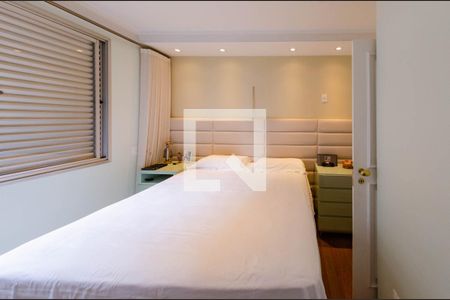 Apartamento à venda com 102m², 3 quartos e 2 vagas Apartamento à venda com 102m², 3 quartos e 2 vagasSuíte