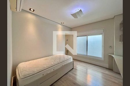 Casa de condomínio à venda com 265m², 3 quartos e 4 vagas