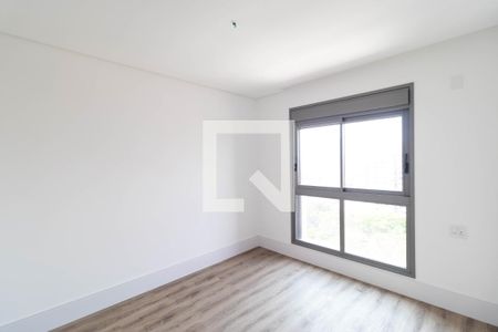 Apartamento à venda com 317m², 4 quartos e 4 vagas Apartamento à venda com 317m², 4 quartos e 4 vagasSuíte 02