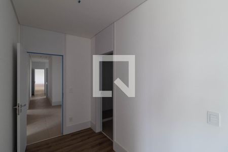 Apartamento à venda com 317m², 4 quartos e 4 vagas Apartamento à venda com 317m², 4 quartos e 4 vagasSuíte 03