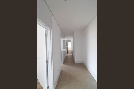 Apartamento à venda com 317m², 4 quartos e 4 vagas Apartamento à venda com 317m², 4 quartos e 4 vagasCorredor