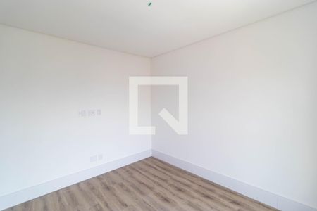 Apartamento à venda com 317m², 4 quartos e 4 vagas Apartamento à venda com 317m², 4 quartos e 4 vagasSuíte 02