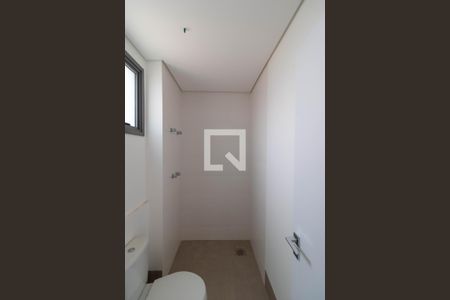 Apartamento à venda com 317m², 4 quartos e 4 vagas Apartamento à venda com 317m², 4 quartos e 4 vagasBanheiro de Serviço