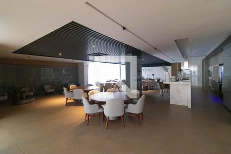 Apartamento à venda com 317m², 4 quartos e 4 vagas Apartamento à venda com 317m², 4 quartos e 4 vagasÁrea comum - Salão de festas