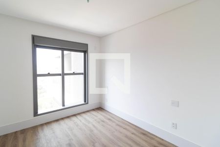 Apartamento à venda com 317m², 4 quartos e 4 vagas Apartamento à venda com 317m², 4 quartos e 4 vagasEscritório