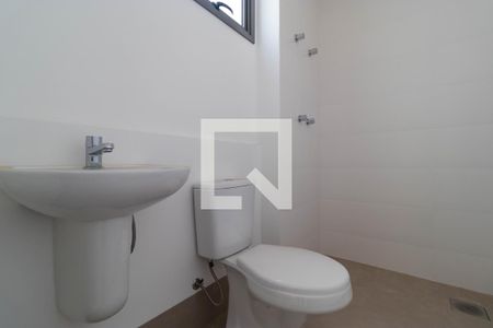 Apartamento à venda com 317m², 4 quartos e 4 vagas Apartamento à venda com 317m², 4 quartos e 4 vagasBanheiro de Serviço