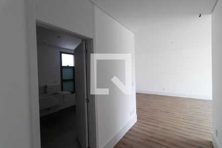 Apartamento à venda com 317m², 4 quartos e 4 vagas Apartamento à venda com 317m², 4 quartos e 4 vagasSuíte 03