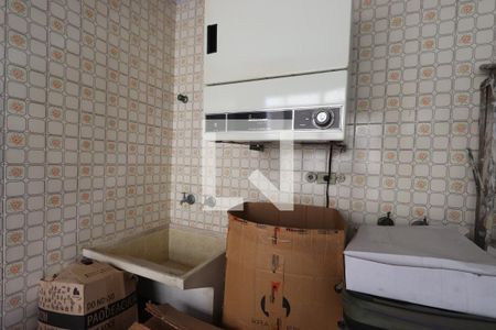Casa à venda com 250m², 3 quartos e 2 vagasÁrea de Serviço