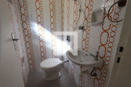 Casa à venda com 250m², 3 quartos e 2 vagasBanheiro de serviço