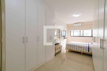 Apartamento à venda com 210m², 3 quartos e 3 vagasSuíte
