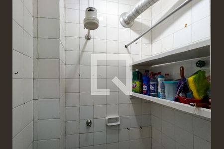 Apartamento à venda com 58m², 2 quartos e 1 vaga Apartamento à venda com 58m², 2 quartos e 1 vagaBanheiro de serviço