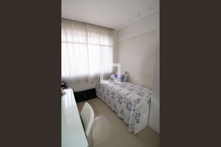 Apartamento à venda com 120m², 3 quartos e 2 vagasQuarto 2