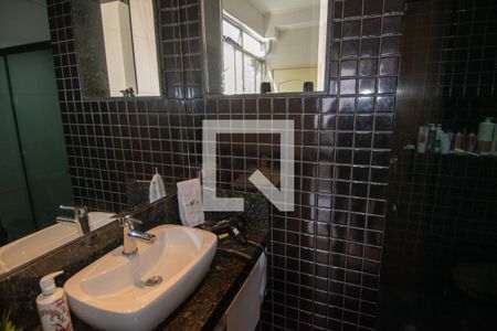 Apartamento à venda com 120m², 3 quartos e 2 vagasBanheiro