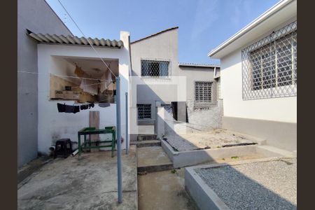 Casa à venda com 388m², 3 quartos e 3 vagas Casa à venda com 388m², 3 quartos e 3 vagasQuintal