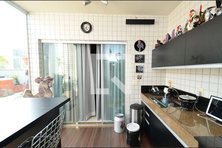 Apartamento à venda com 192m², 3 quartos e 3 vagas Apartamento à venda com 192m², 3 quartos e 3 vagasCobertura/ Area gourmet