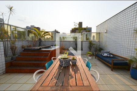 Apartamento à venda com 192m², 3 quartos e 3 vagas Apartamento à venda com 192m², 3 quartos e 3 vagasArea privativa