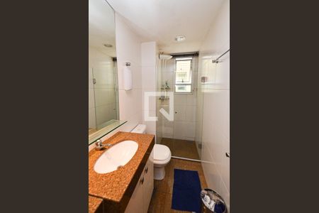 Apartamento à venda com 192m², 3 quartos e 3 vagas Apartamento à venda com 192m², 3 quartos e 3 vagasBanheiro social