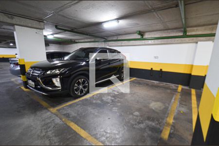 Apartamento à venda com 192m², 3 quartos e 3 vagas Apartamento à venda com 192m², 3 quartos e 3 vagasGaragem