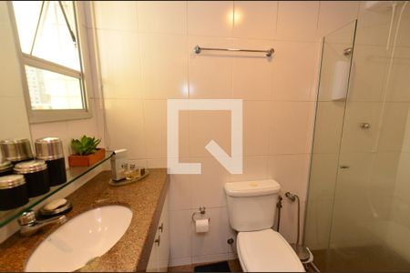 Apartamento à venda com 192m², 3 quartos e 3 vagas Apartamento à venda com 192m², 3 quartos e 3 vagasBanheiro suite