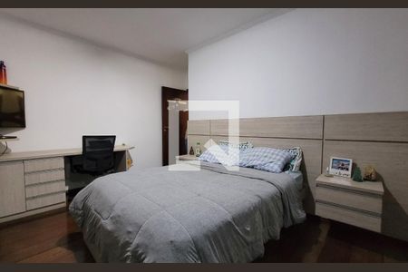 Casa à venda com 200m², 4 quartos e 4 vagasQuarto 3