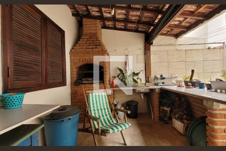 Casa à venda com 200m², 4 quartos e 4 vagasArea externa