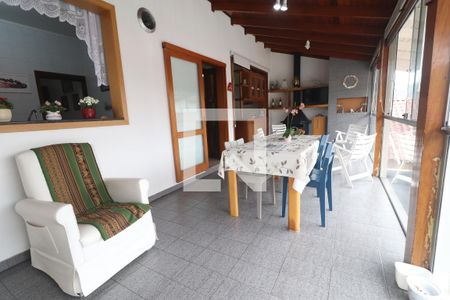 Casa à venda com 360m², 3 quartos e 6 vagasÁrea externa 