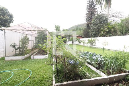 Casa à venda com 360m², 3 quartos e 6 vagasÁrea externa 