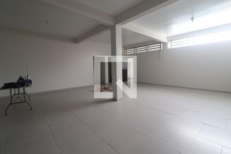 Casa à venda com 360m², 3 quartos e 6 vagasÁrea externa 