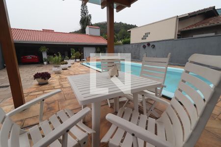 Casa à venda com 360m², 3 quartos e 6 vagasÁrea externa 