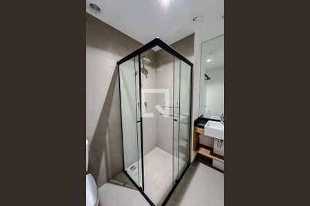 Banheiro de kitnet/studio para alugar com 1 quarto, 22m² em Paraíso, São Paulo