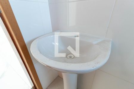 Apartamento para alugar com 46m², 2 quartos e sem vaga Apartamento para alugar com 46m², 2 quartos e sem vagaBanheiro