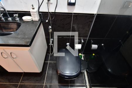 Casa à venda com 350m², 3 quartos e 4 vagasBanheiro 1