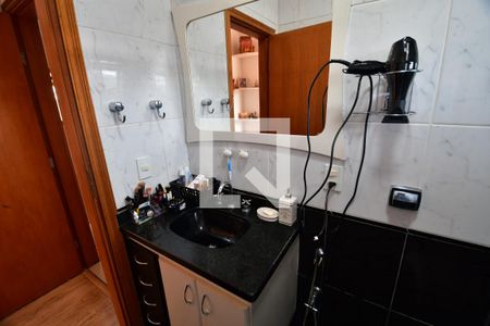 Casa à venda com 350m², 3 quartos e 4 vagasBanheiro 1