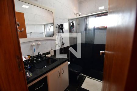 Casa à venda com 350m², 3 quartos e 4 vagasBanheiro 1